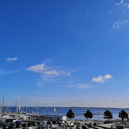 Sunny Seaside Apartment キール エクステリア 写真